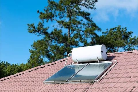 Solar Water Heaters Guide: Systems, Collectors, Storage Tanks, Installation and Maintenance