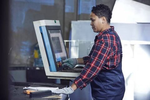 精密CNC測定システムガイド：プローブ、センサー、校正、品質管理