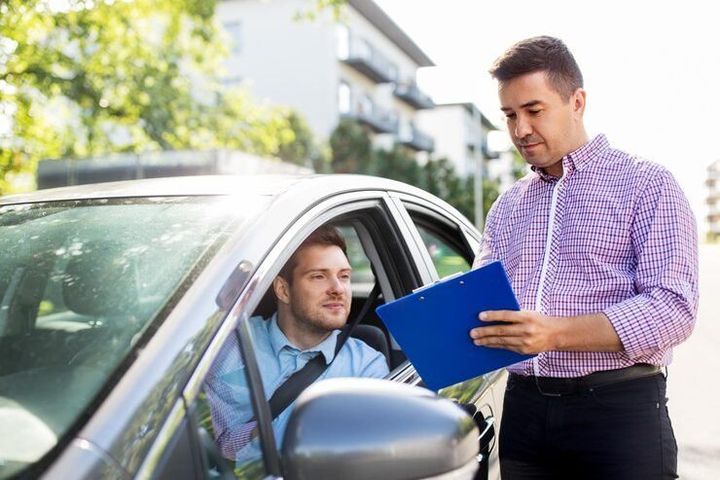 Premier Driver Explained: Chauffeur Services, Vehicle Types, Features and Travel Benefits