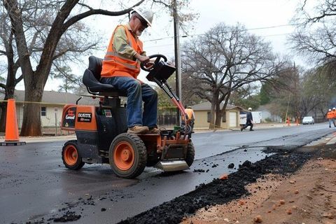 Road Crack Sealing Machines Guide: Types, Working Process, Applications, and Maintenance