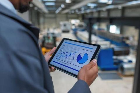 Industrial Asset Performance Management Guide: Systems, Tools, Applications and Key Features