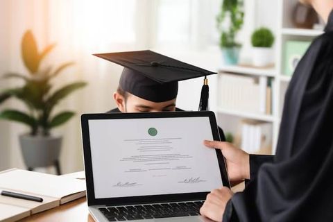 Online Learning Certificates Guide: Courses, Credential Types, Skills and Learning Options