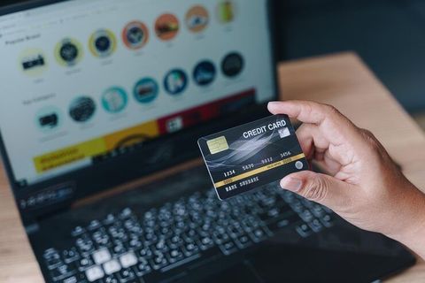 Credit Card & Loan Optimization Guide: Strategies, Interest Rates, Repayment, and Debt Management