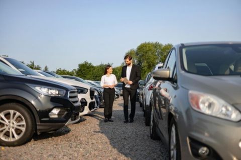 Unsold SUVs Explained: Inventory, Model Changes, Features, Pricing Factors and Buying Considerations