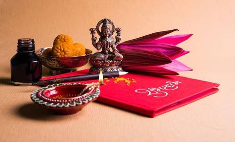 Navratri 2026 Guide: Dates, Nine Nights, Garba, Puja Rituals and Cultural Traditions