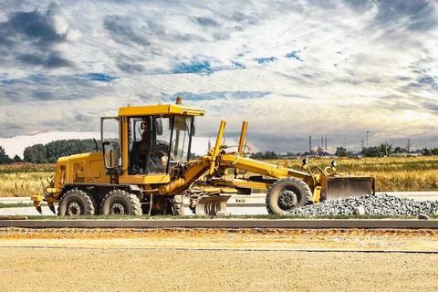 Motor Graders Guide: Designs, Blade Systems, Working Principles, Uses and Key Features